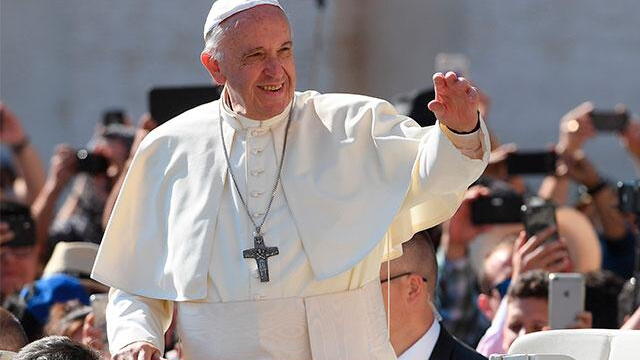 Boletas para misa del papa en Bogotá son gratuitas, tienen chip y no se pueden falsificar 
