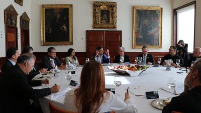 Reunión de Gustavo Petro, cortes, Congreso e Iglesia Reunión de Gustavo Petro, cortes, Congreso e Iglesia