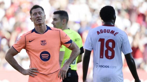 Barcelona perdió en su visita al Sevilla por la Liga de España. 