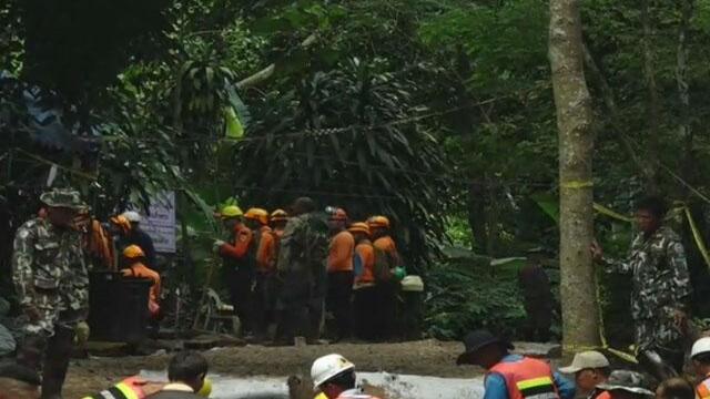 "¡Mucha fuerza!": el mensaje de uno de los 33 mineros chilenos a los niños en Tailandia