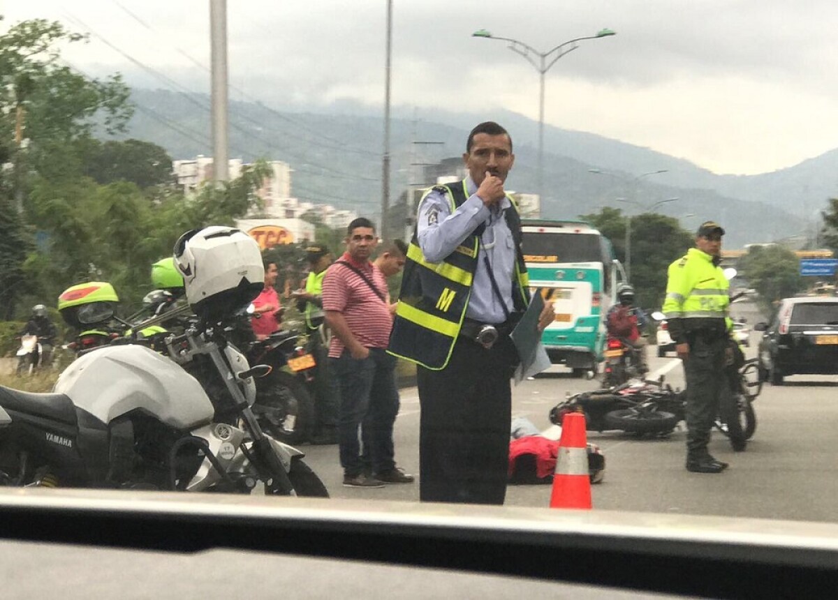 279687_Foto accidente Floridablanca - Metrolinea